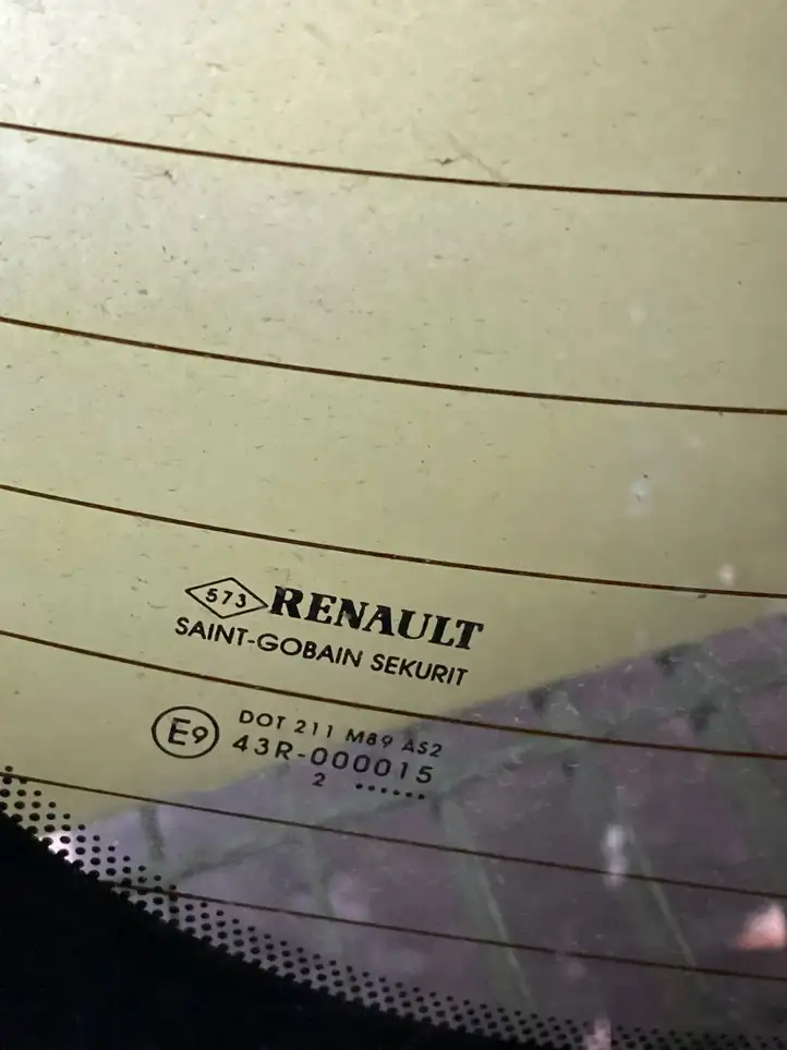 Renault Megane III (2009 - 2016) Заднее стекло — фото 2