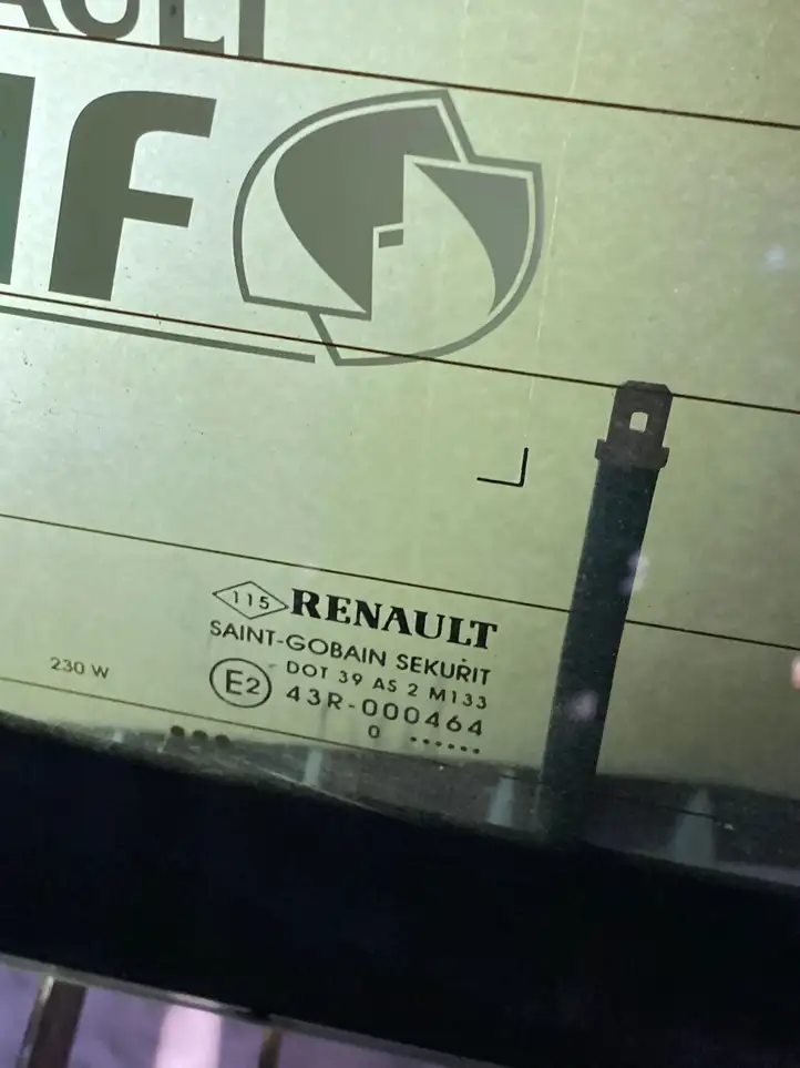 Renault Kangoo II (2008 - 2014) Заднее стекло — фото 2