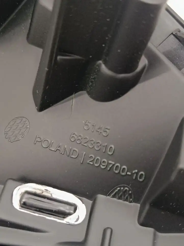 BMW 1 F40 (2019 - ) 6823310 Отделка внутренней панели салона — фото 7