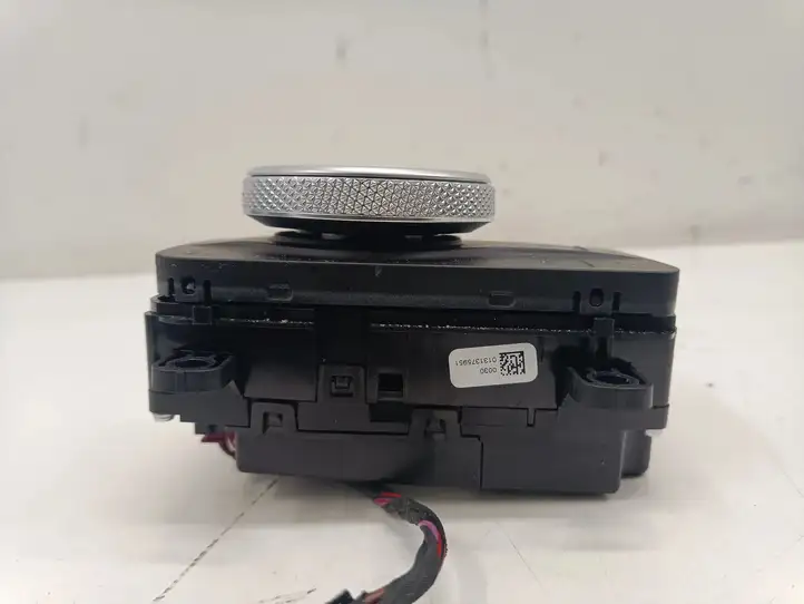 BMW 1 F40 (2019 - ) 5A1D038 Контроллер мультимедийной системы — фото 3