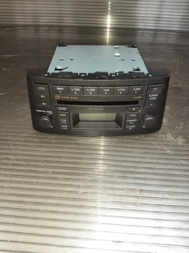 Toyota Avensis T250 (2006 - 2009) 8612005110 Магнитола / мультимедийная система — фото 1