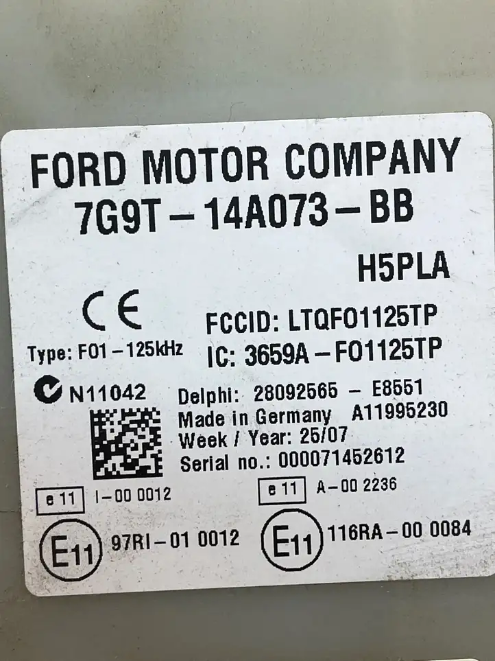 Ford Galaxy (2006 - 2010) 7G9T14A073BB Блок предохранителей — фото 4
