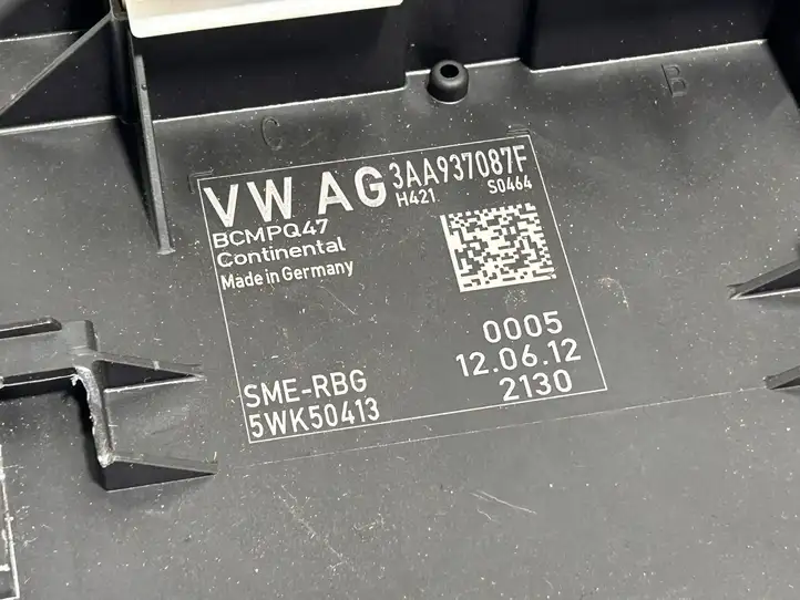 Volkswagen PASSAT B7 (2011 - 2014) 3AA937087F Модуль комфорта — фото 2