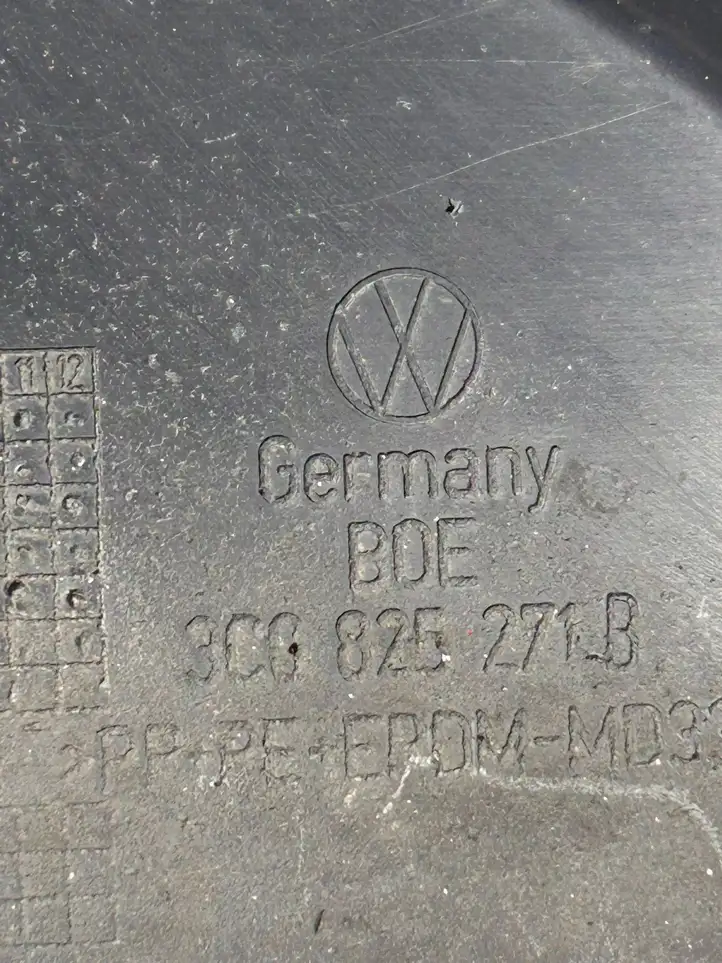Volkswagen PASSAT B7 (2011 - 2014) 3C0825271B Прочие внешние детали — фото 3