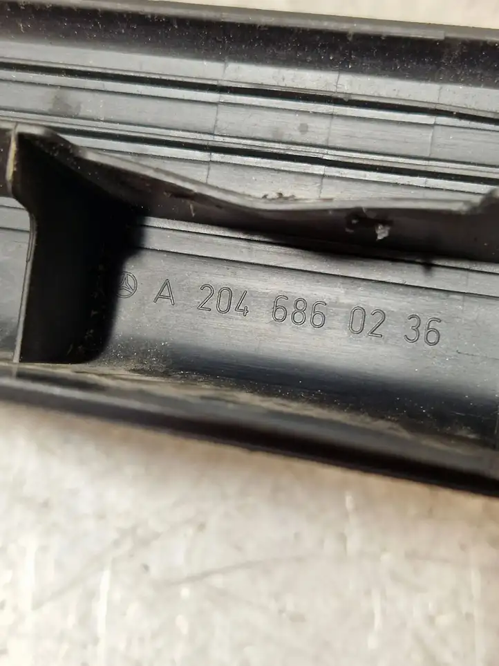 Mercedes-Benz C W204 (2007 - 2014) A2046860236 Внутренняя отделка заднего порога — фото 3