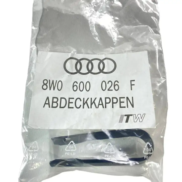 Audi Q3 F3 (2018 - ) 8D0012244A Прочие детали салона — фото 6