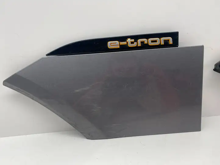 Audi e-tron (2018 - ) 4ke810001b Крышка зарядного разъема — фото 1