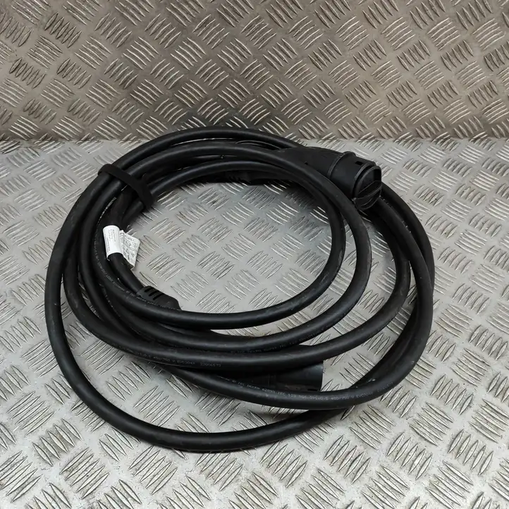 Volkswagen ID.4 (2020 - ) 4N0971675C Кабель для зарядки электромобилей — фото 2