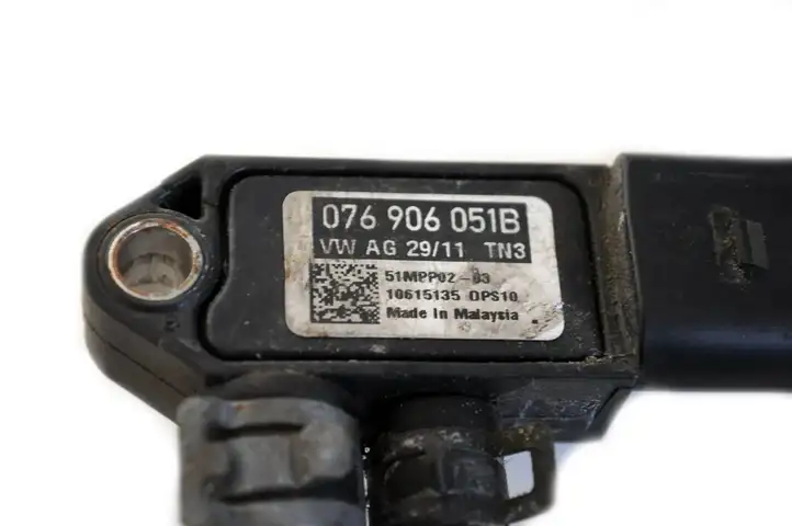 Volkswagen PASSAT B7 (2011 - 2014) 076906051B Датчик давления выхлопных газов — фото 7