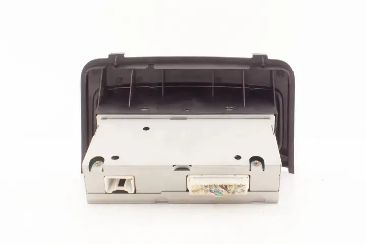 Toyota Yaris Verso (1999 - 2005) 8611052030 Магнитола / мультимедийная система — фото 2
