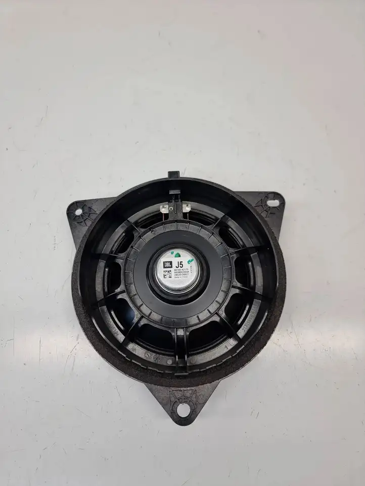 Toyota RAV 4 (XA50) (2018 - ) 8616042170 Динамики задних дверей — фото 3