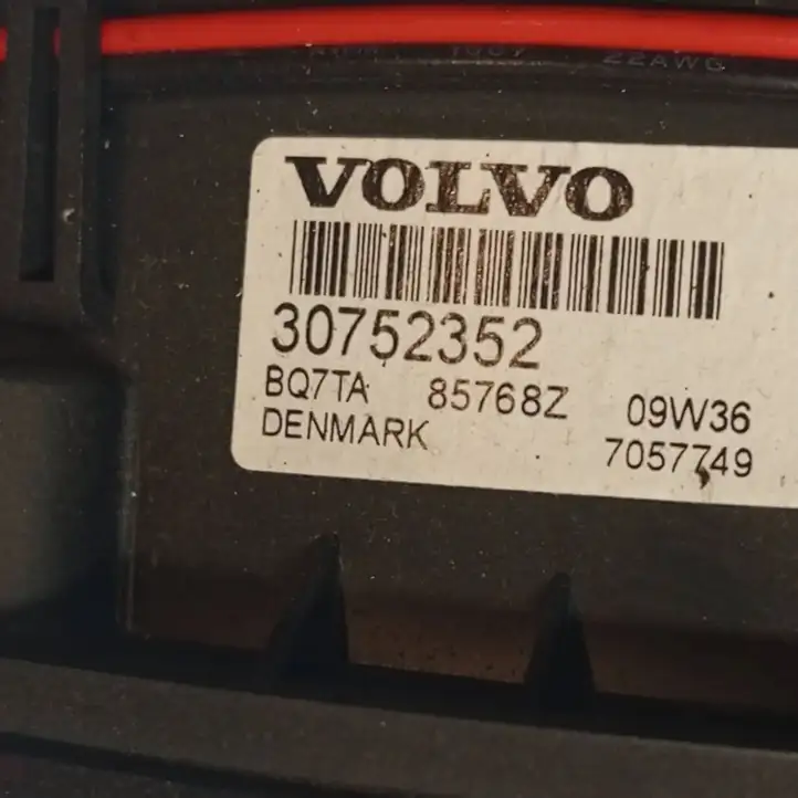 Volvo XC90 (2006 - 2014) 30752352 Твитер передней двери — фото 5
