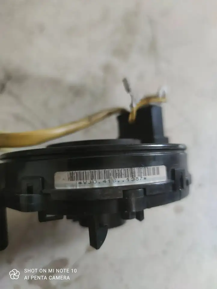 Toyota RAV 4 (XA20) (2000 - 2005) VJO4161357 Датчик угла поворота руля — фото 3