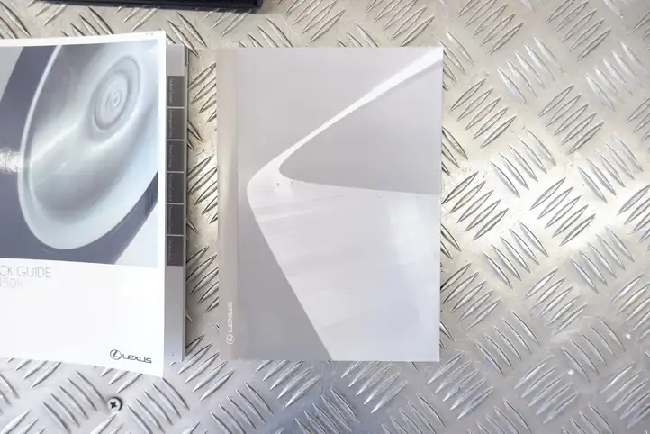 Lexus GS250 300 350 300h 450h (2011 - 2015) Сервисная книжка — фото 3