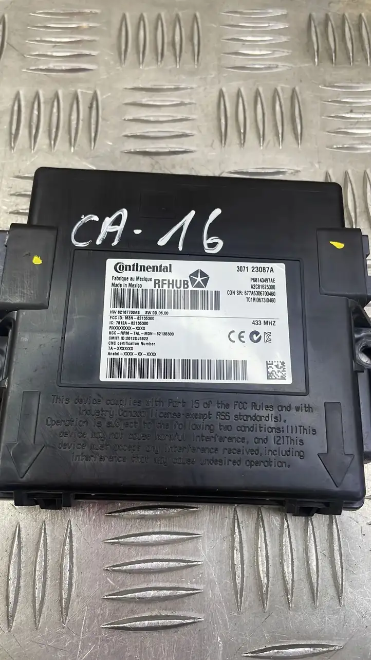 Jeep Grand Cherokee (2010 - 2021) P68143497AE Блок бесключевого доступа — фото 5