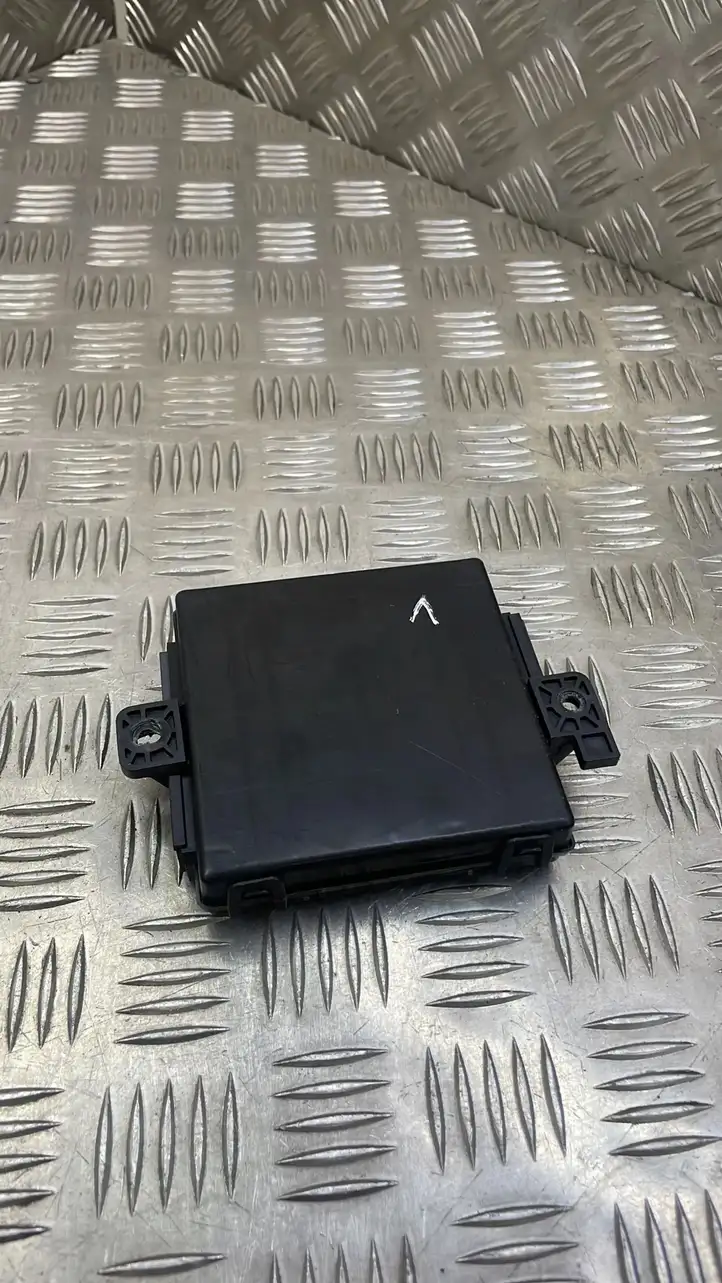 Jeep Grand Cherokee (2010 - 2021) P68143497AE Блок бесключевого доступа — фото 6