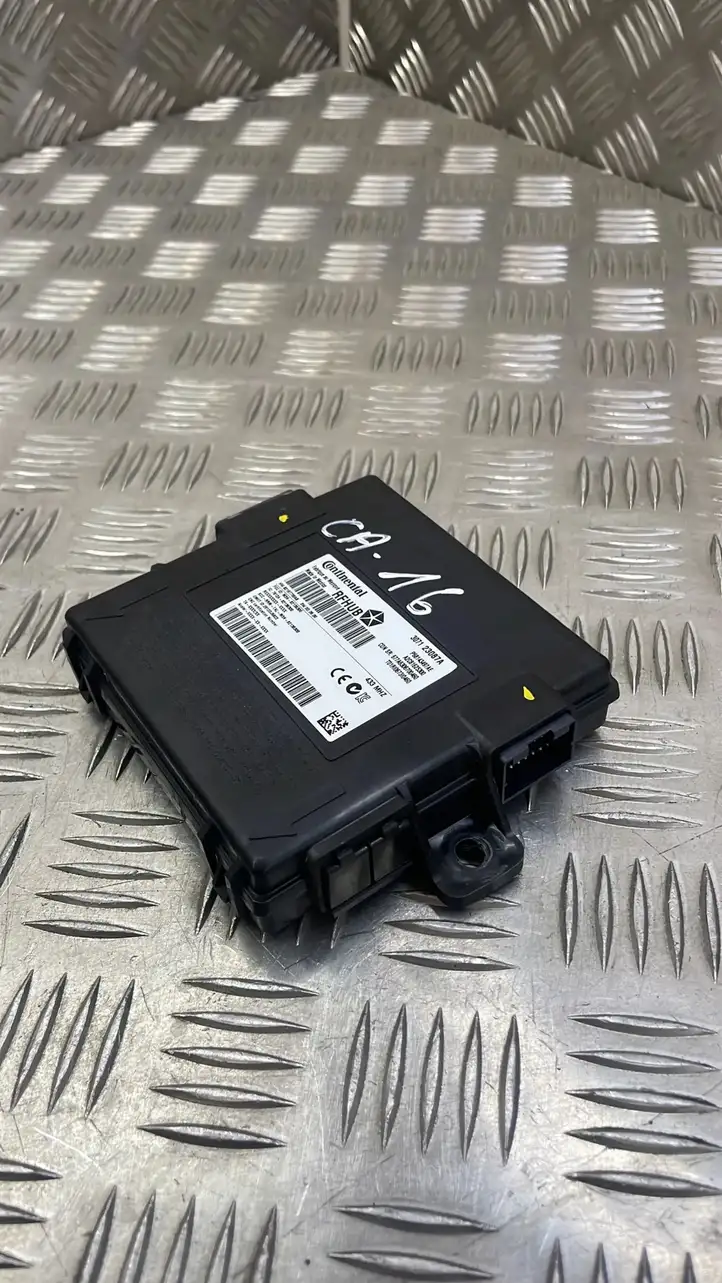 Jeep Grand Cherokee (2010 - 2021) P68143497AE Блок бесключевого доступа — фото 7