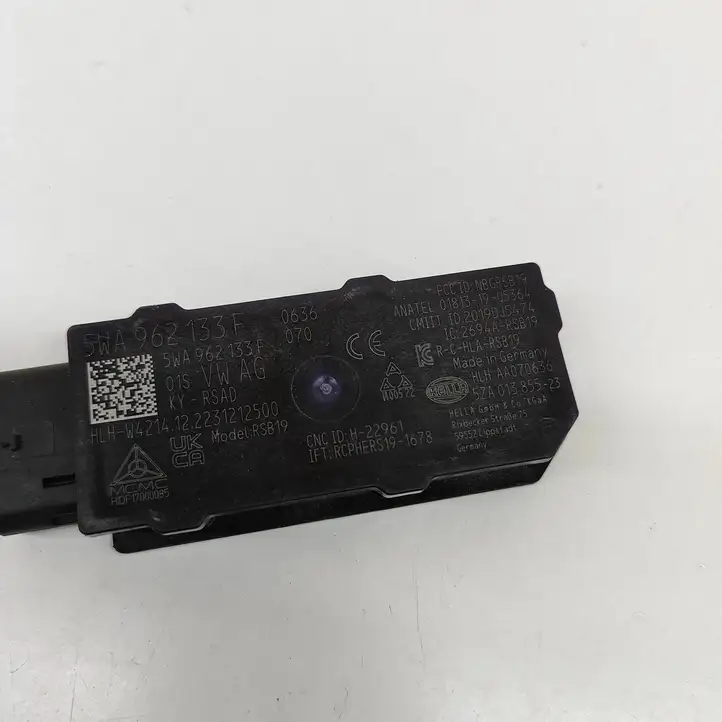 Volkswagen ID.4 (2020 - ) 5WA962133F Антенна бесключевого доступа — фото 8