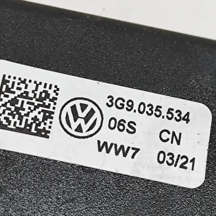 Volkswagen ID.3 (2019 - ) 3G9035534 Усилитель антенны — фото 7