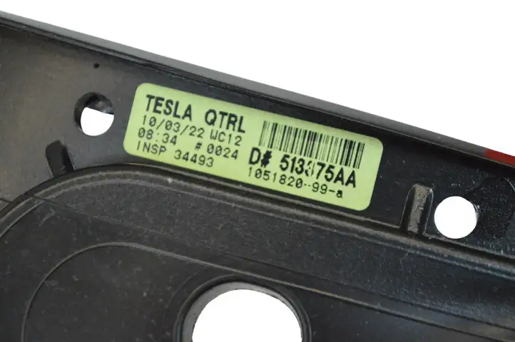 Tesla Model S (2021 - ) 105182099A Заднее боковое стекло — фото 6