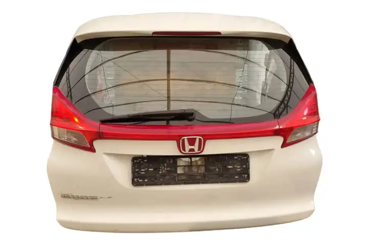Honda Civic IX (2011 - 2017) Крышка багажника — фото 1