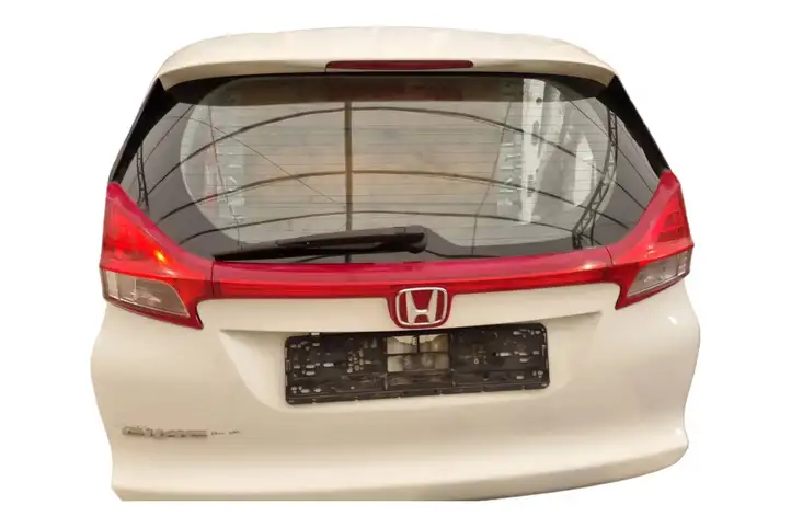 Honda Civic IX (2011 - 2017) Крышка багажника — фото 4