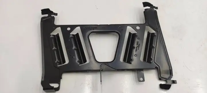 BMW 3 F30 F35 F31 (2012 - 2018) 9235506 Кронштейн усилителя звука — фото 2