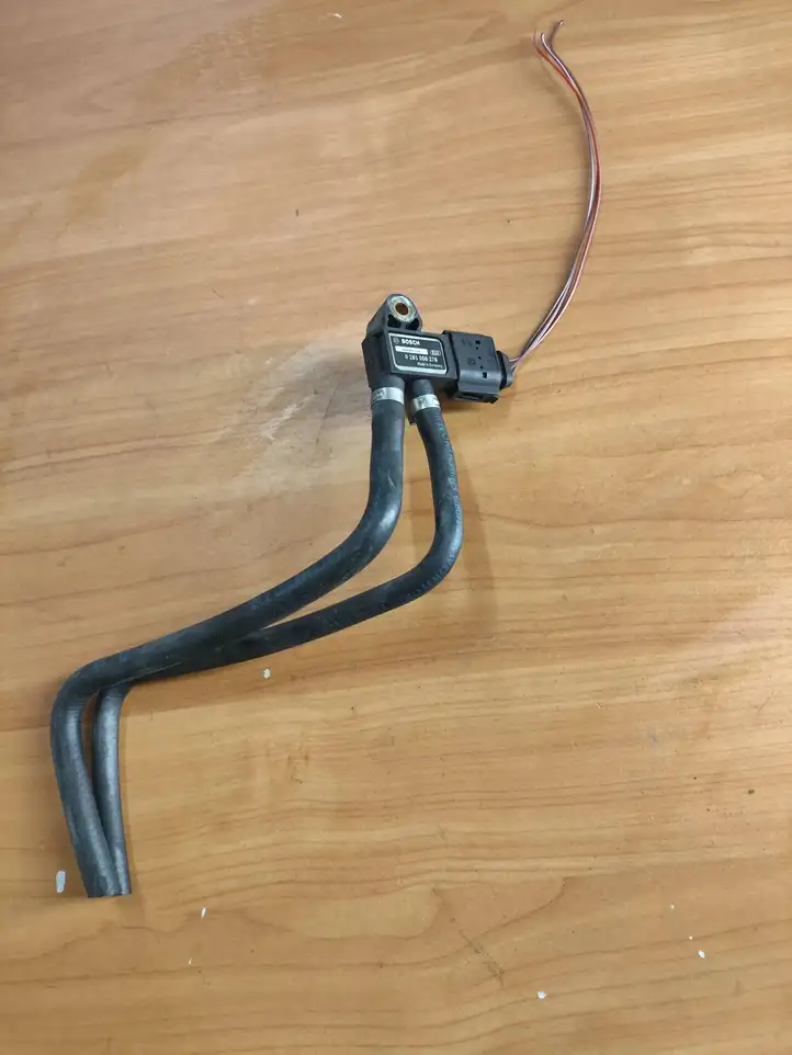 Mercedes-Benz E W212 (2009 - 2016) 0281006278 Датчик давления выхлопа — фото 1