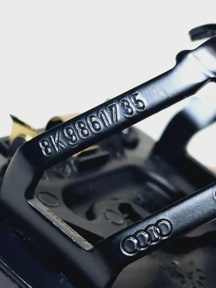 Audi Q5 SQ5 (2012 - 2017) 8K9861736 Держатель крепления сетки (в потолке) — фото 5