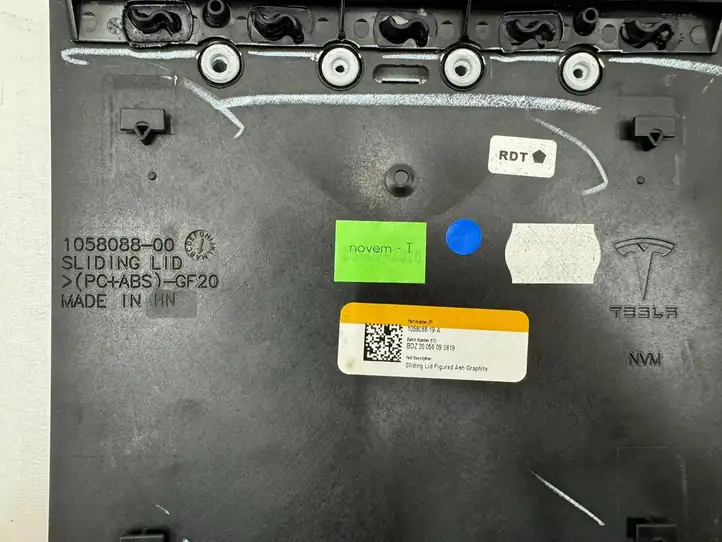Tesla Model S (2016 - 2021) 100782700C Отделка внутренней панели салона — фото 11