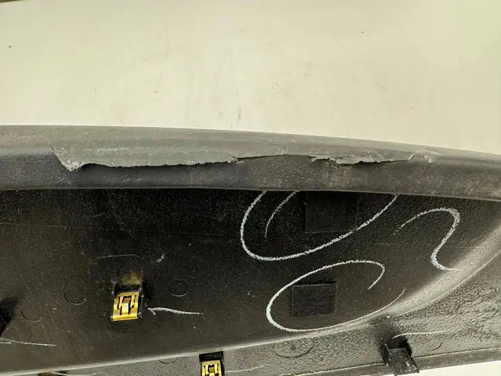 Tesla Model S (2016 - 2021) 105888700A Другая деталь консоли (туннеля) — фото 3