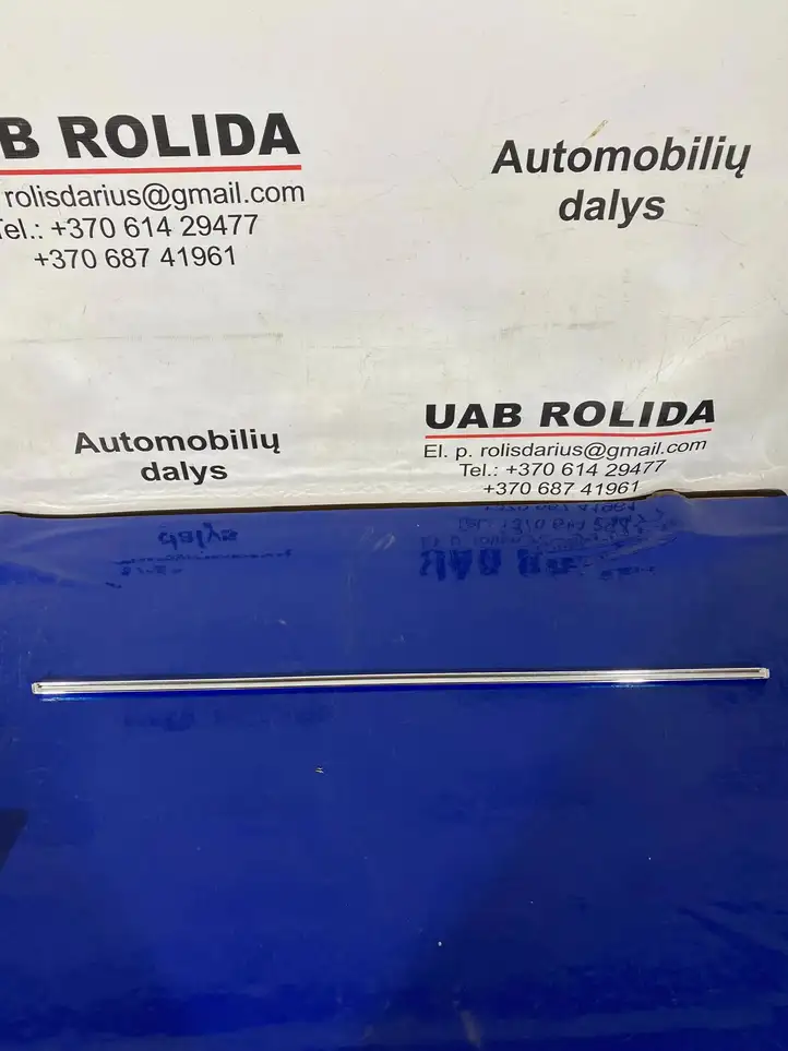 Audi A4 S4 B6 8E 8H (2000 - 2006) 8E0853768A Накладка стекла задней двери — фото 5