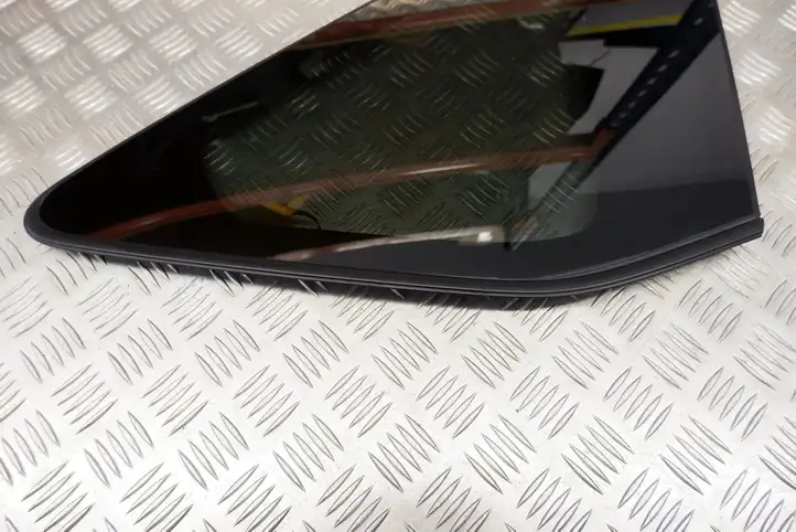 Toyota Prius+ (ZVW40) (2011 - 2018) 6271047160 Заднее боковое стекло — фото 5