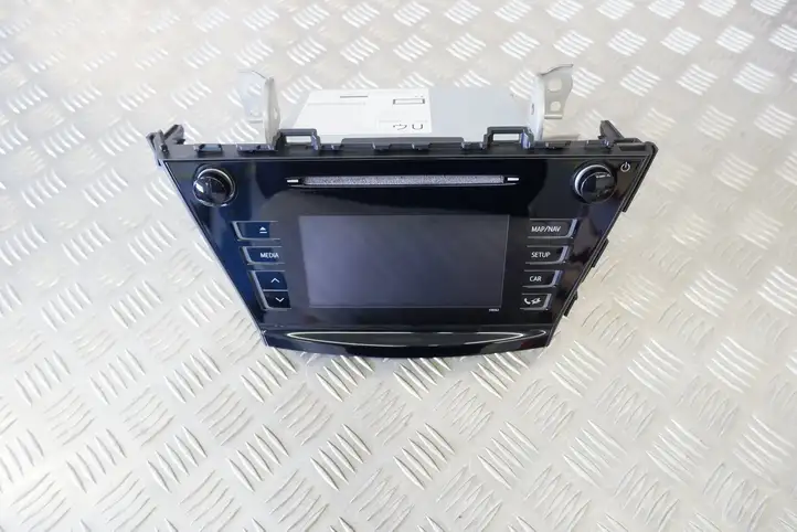 Toyota Prius+ (ZVW40) (2011 - 2018) 8614047221 Магнитола / мультимедийная система — фото 1