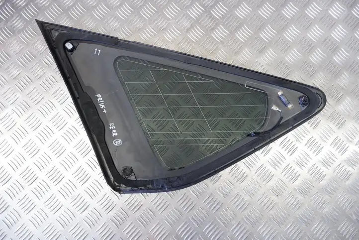 Toyota Prius+ (ZVW40) (2011 - 2018) 6271047160 Заднее боковое стекло — фото 2