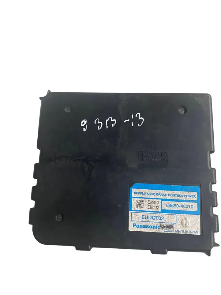 Lexus RX 450H (2008 - 2012) 8968048010 Блок управления тормозной системой — фото 4