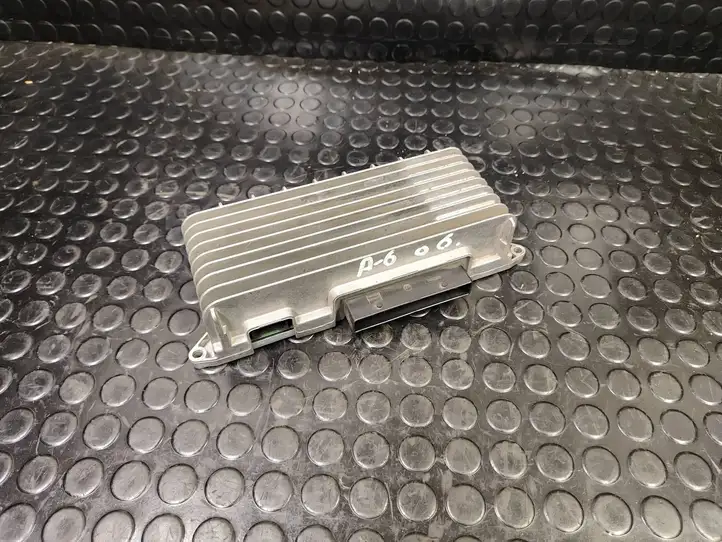Audi A6 S6 C6 4F (2004 - 2008) 4F0035223L Усилитель звука — фото 2