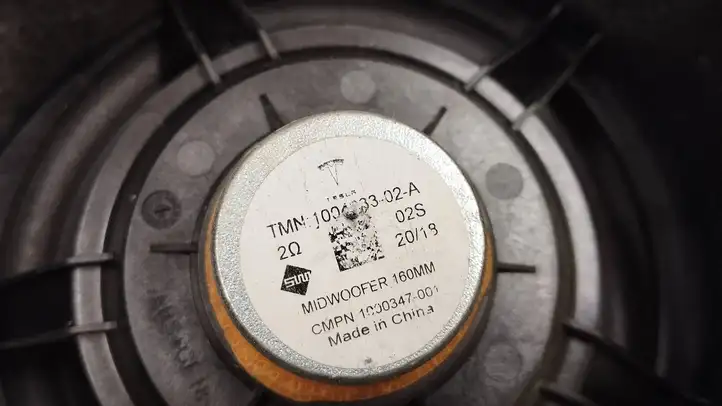 Tesla Model S (2016 - 2021) 100433302a Динамики задних дверей — фото 4