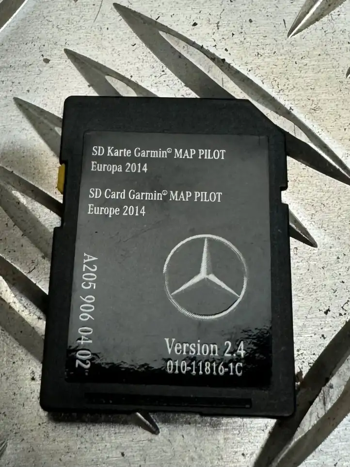 Mercedes-Benz C W205 (2014 - 2021) A2059060402 Навигационные карты CD/DVD — фото 1