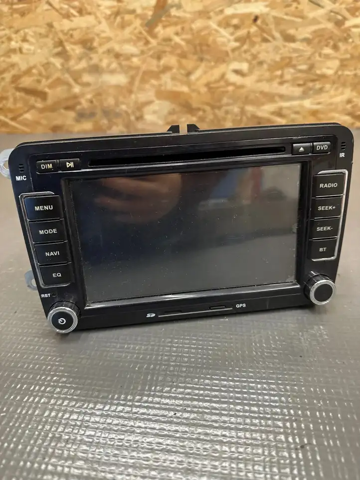 Volkswagen PASSAT B6 (2005 - 2010) NA03W6VW0702 Блок Hi-Fi аудиосистемы — фото 1