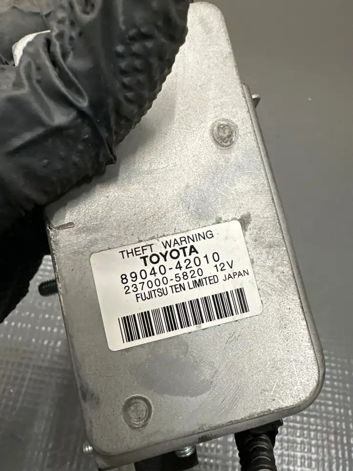 Toyota RAV 4 (XA40) (2012 - 2018) 8904042010 Сирена сигнализации — фото 3