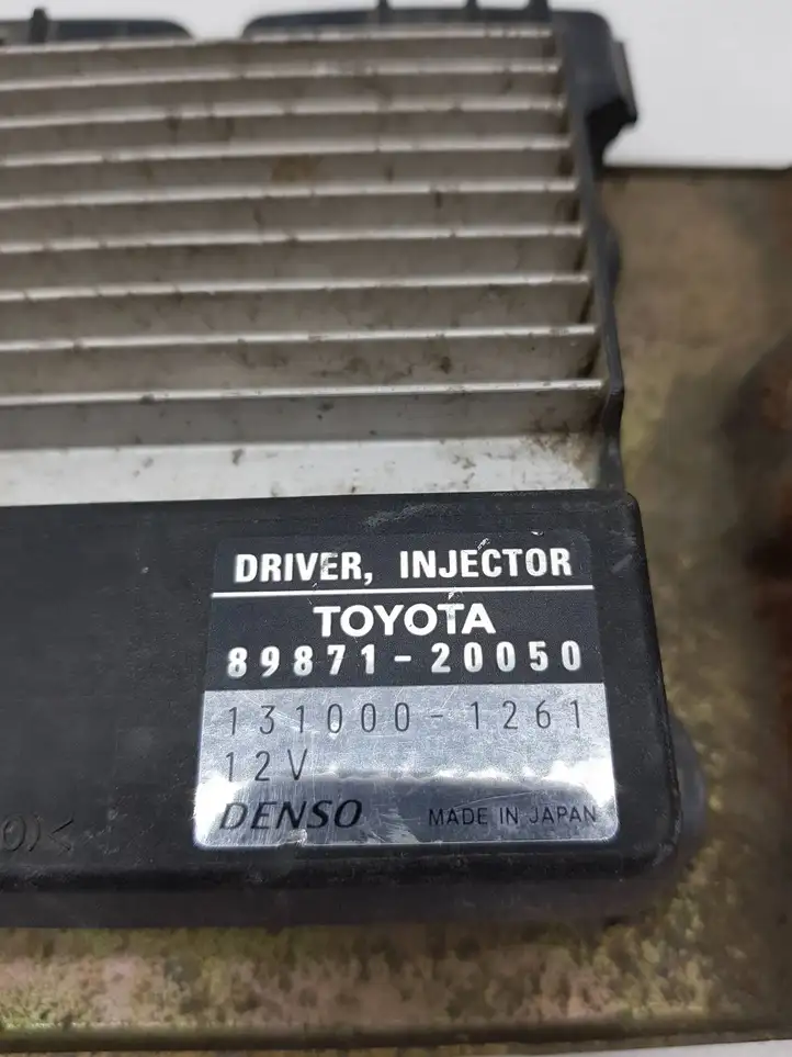 Toyota Corolla Verso AR10 (2004 - 2009) 1310001261 Блок управления форсунками — фото 5