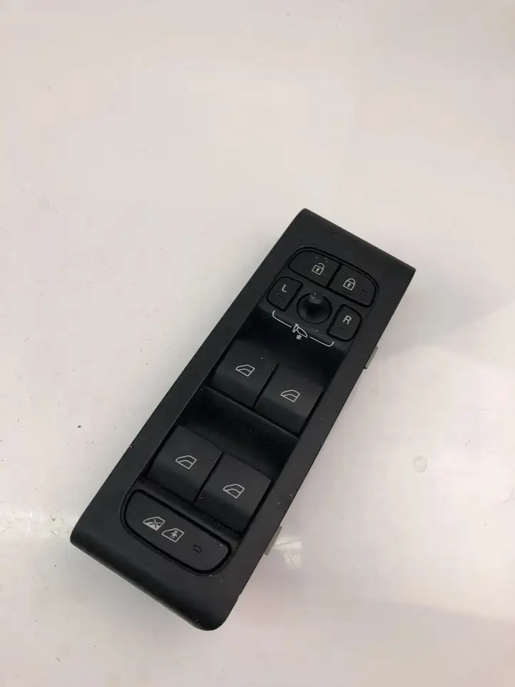 Volvo XC40 (2017 - ) 32279441 Кнопка стеклоподъемников — фото 1