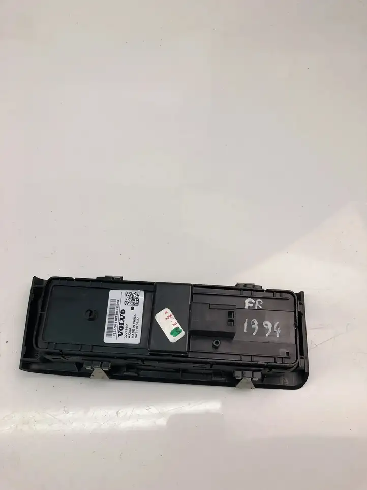 Volvo XC40 (2017 - ) 32279441 Кнопка стеклоподъемников — фото 3