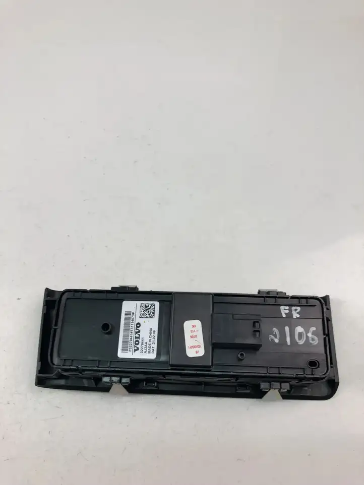 Volvo XC40 (2017 - ) 32279441 Кнопка стеклоподъемников — фото 3