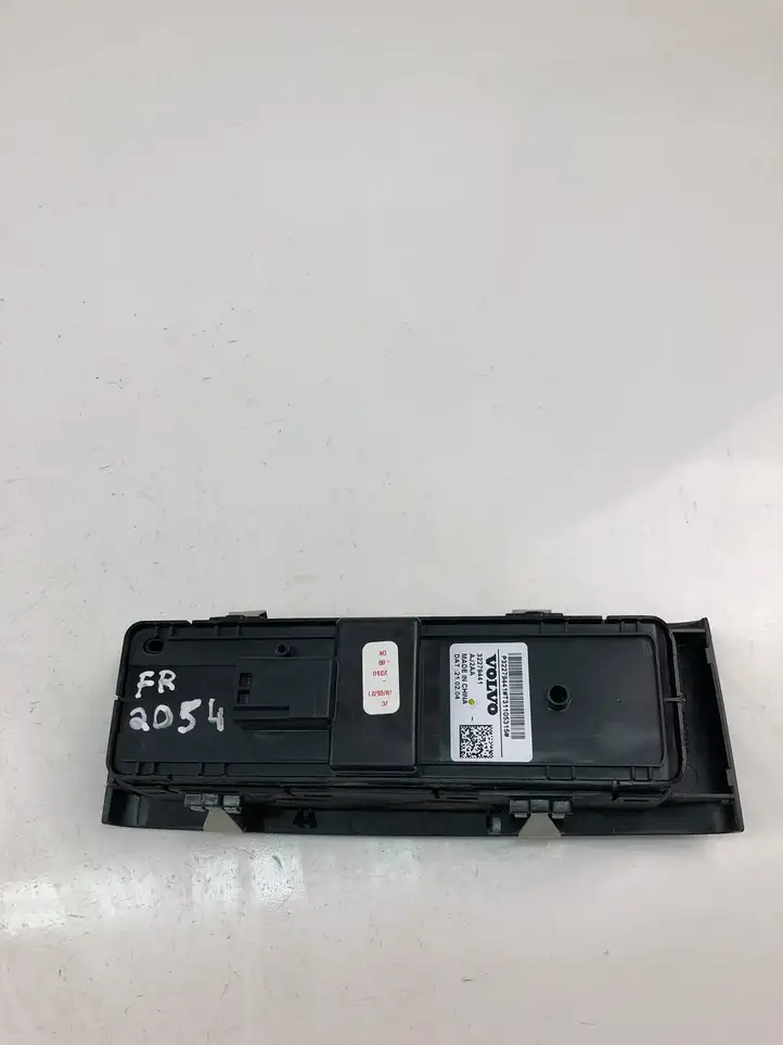 Volvo XC40 (2017 - ) 32279441 Кнопка стеклоподъемников — фото 3