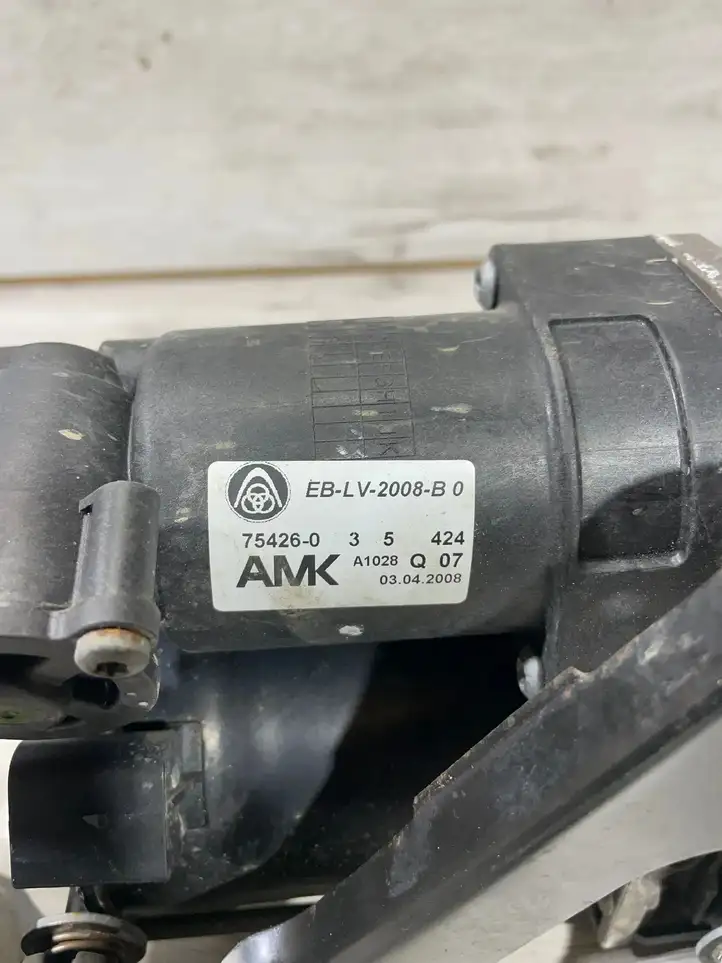 BMW X5 E70 (2006 - 2013) 6785506 Кронштейн пневмокомпрессора — фото 3