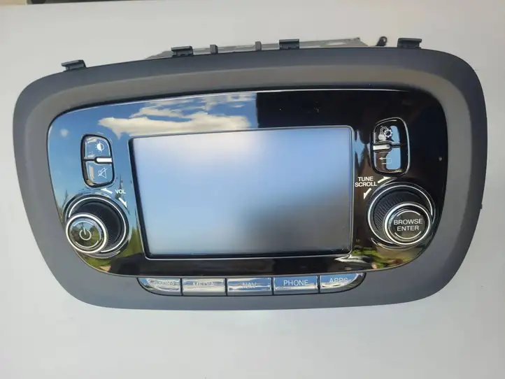 Fiat 500X (2014 - ) 07356051050 Магнитола / мультимедийная система — фото 1
