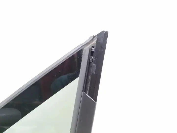 Hyundai Santa Fe (2018 - 2020) 82570S1000 Треугольное стекло кузова — фото 4