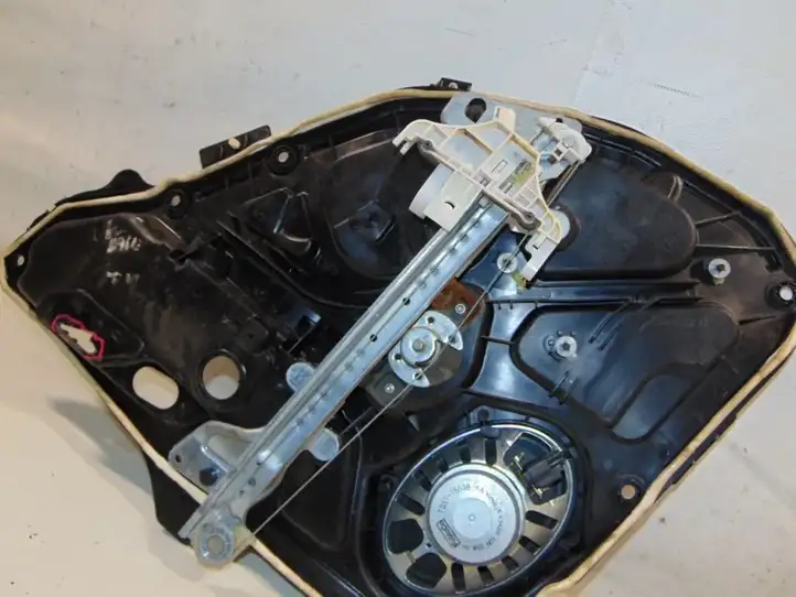 Ford Fusion (2006 - 2012) 1449294 Механический стеклоподъемник задней двери — фото 8
